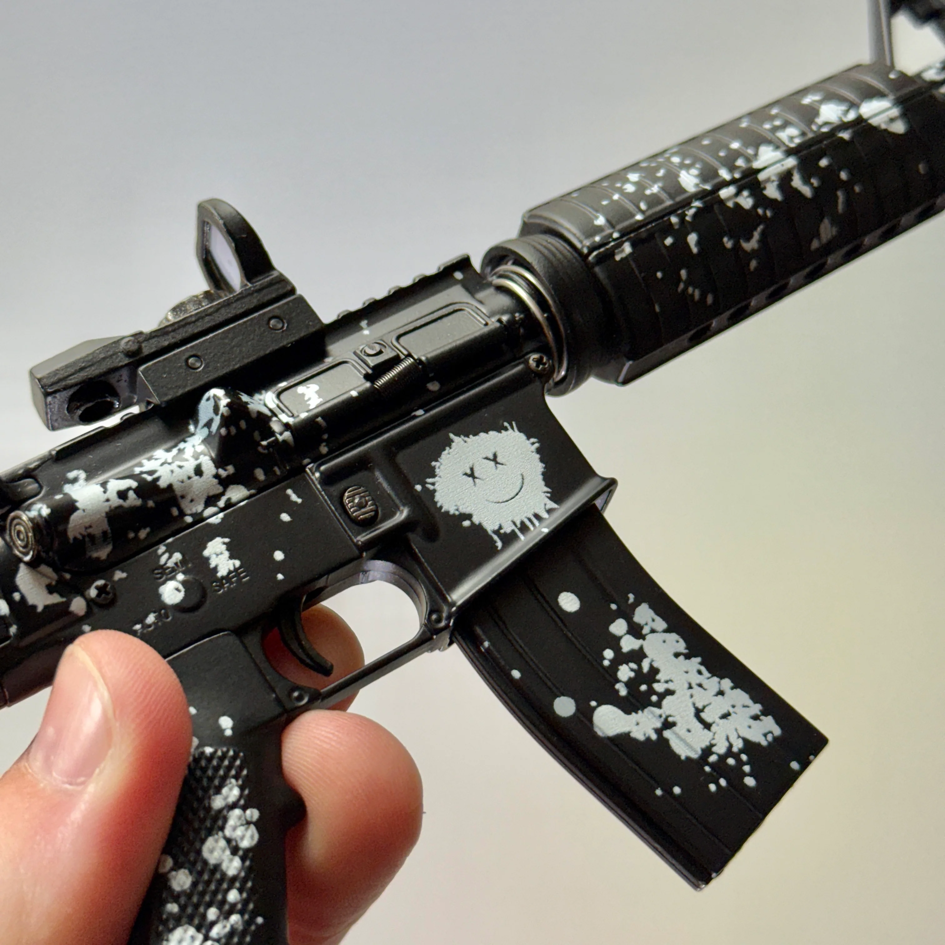 AR15 'Smile More' Model - Roman Atwood - Image 10