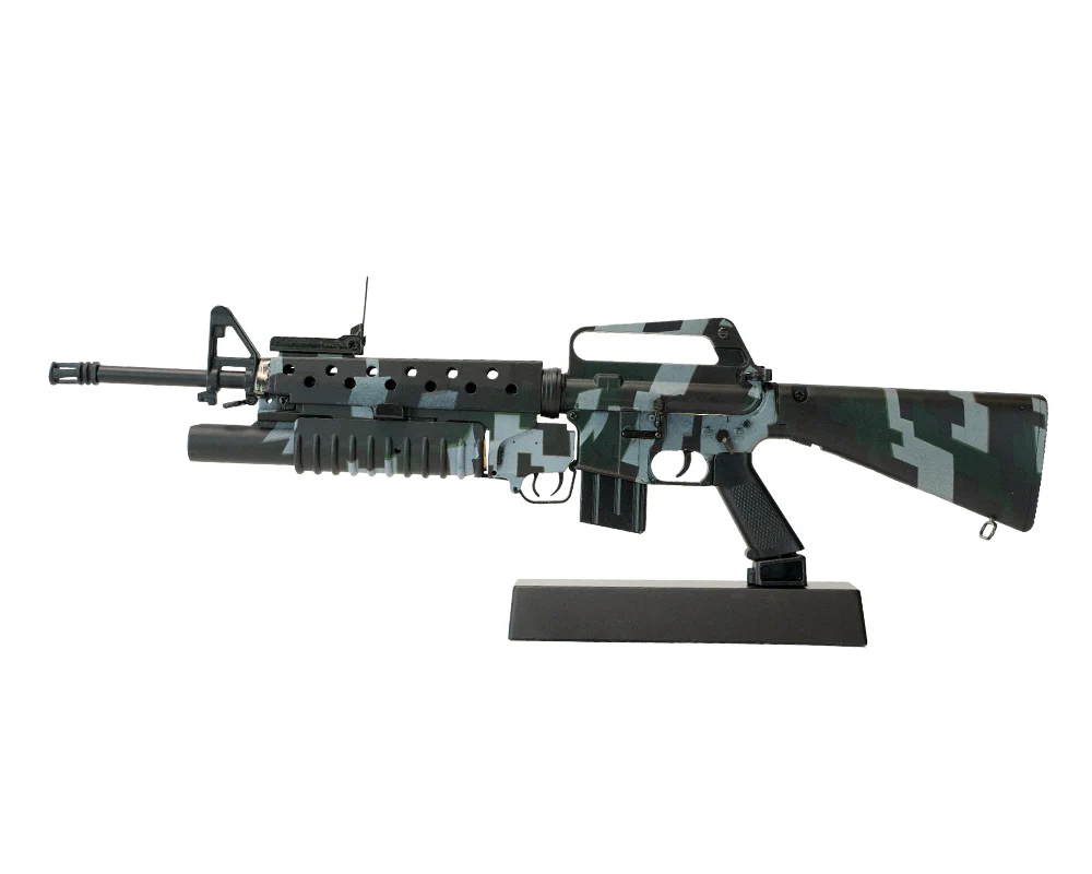 M16A1 1:3 Scale Model - Limited Edition - Image 2