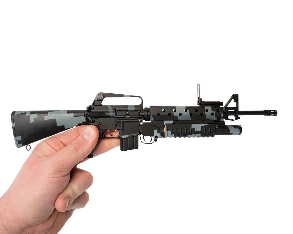 M16A1 1:3 Scale Model - Limited Edition - Image 3