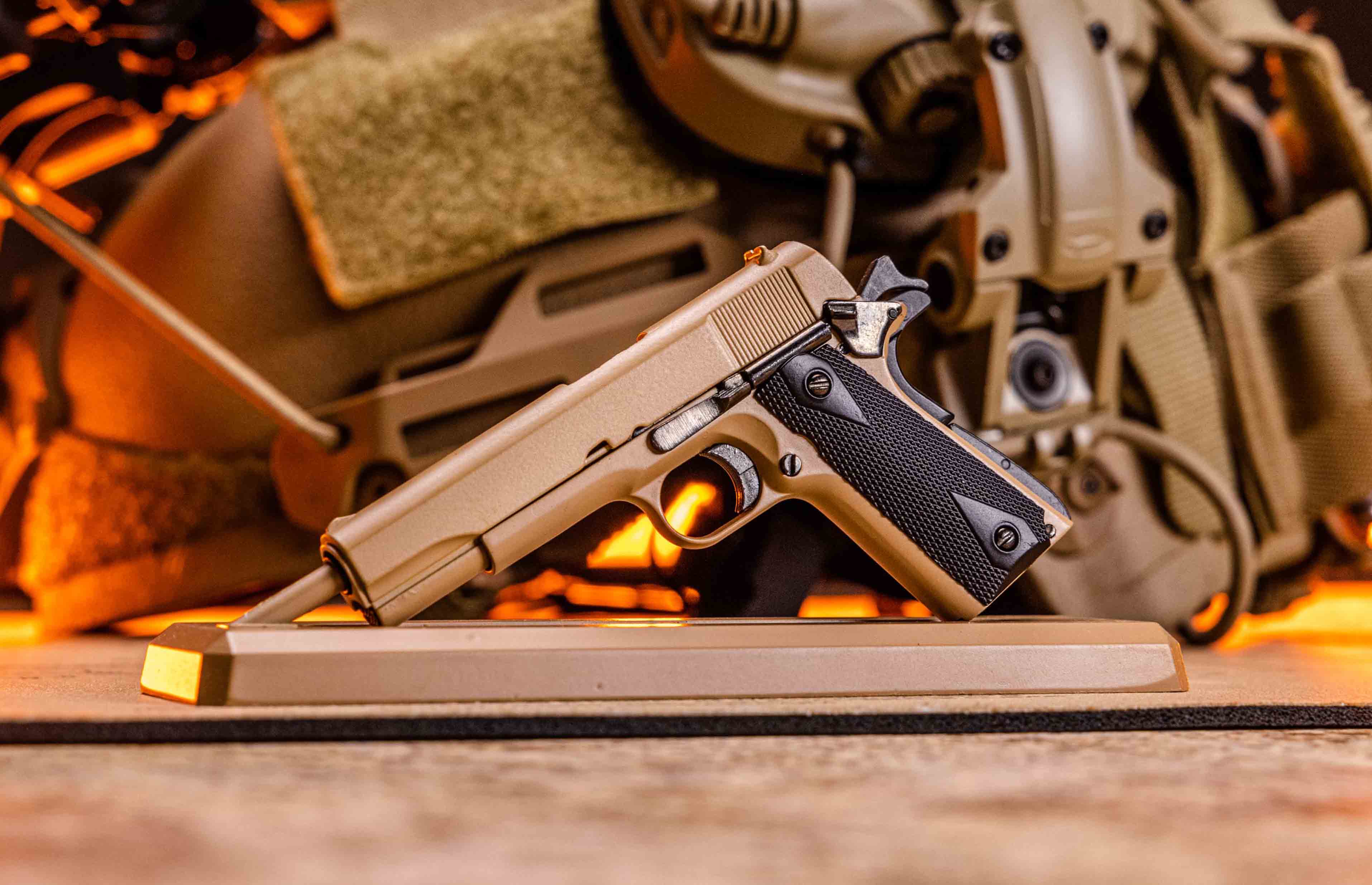 1911 1:2.5 Scale Model - Coyote - Image 3