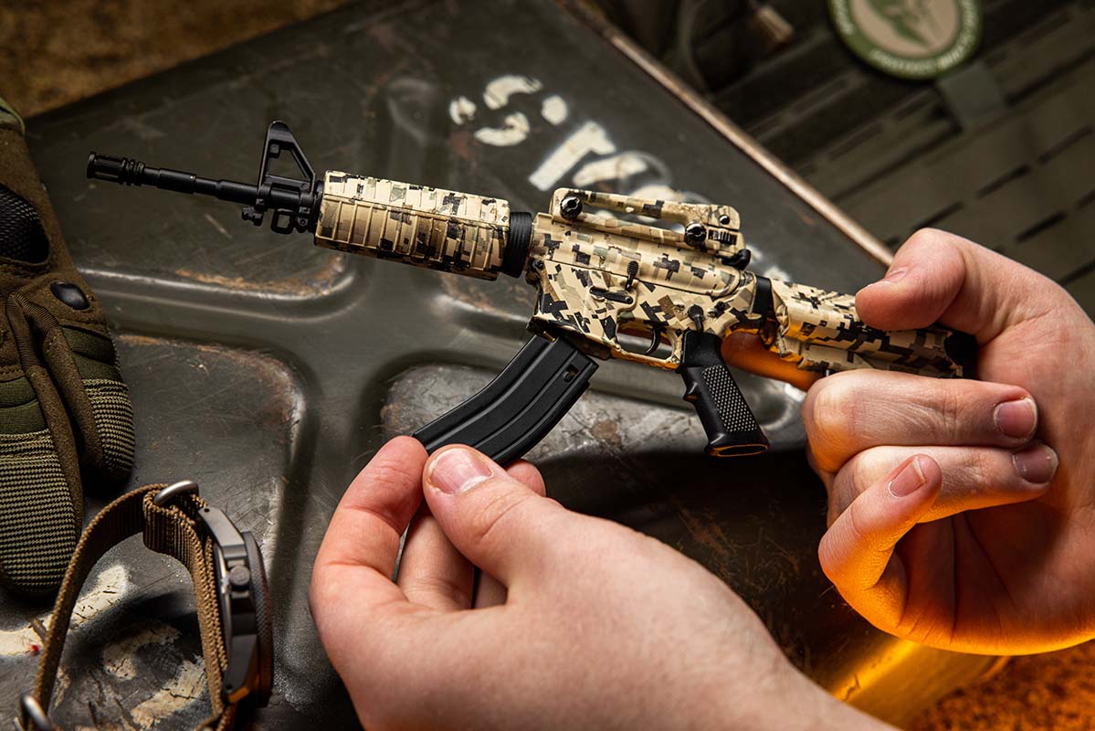 AR15 1:3 Scale Model - Camo - Image 3