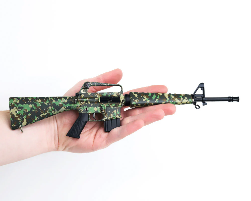 Mini M16A1 1:3 Scale Model - Camo - Image 7