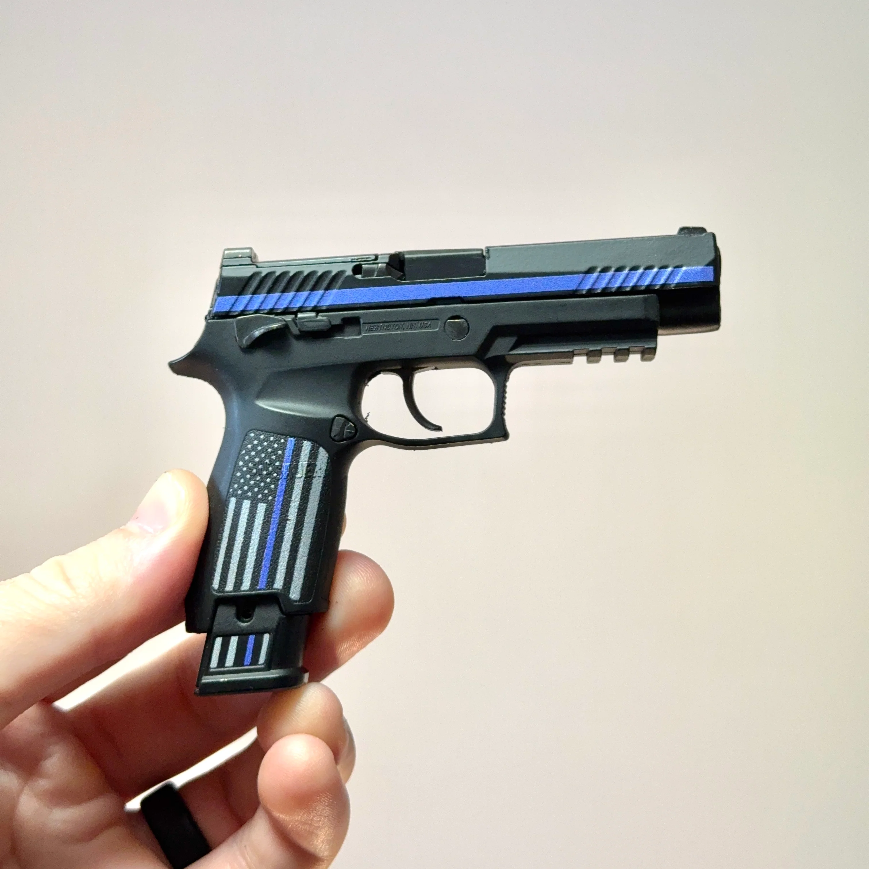SIG SAUER M17 Model Thin Blue Line - Image 9