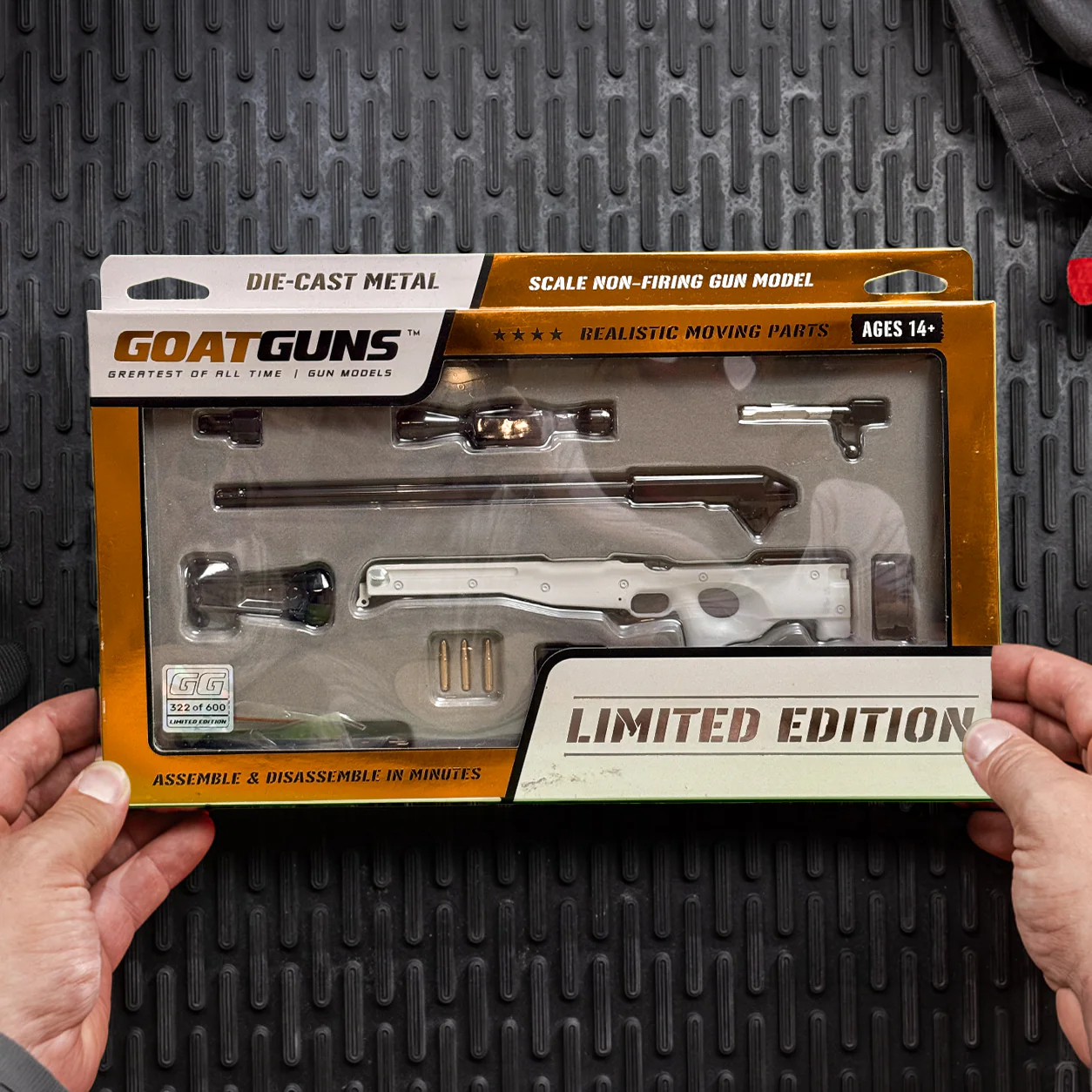 White SR Limited Edition Model - Image 7